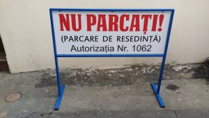 Panouri publicitare pe structura metalica